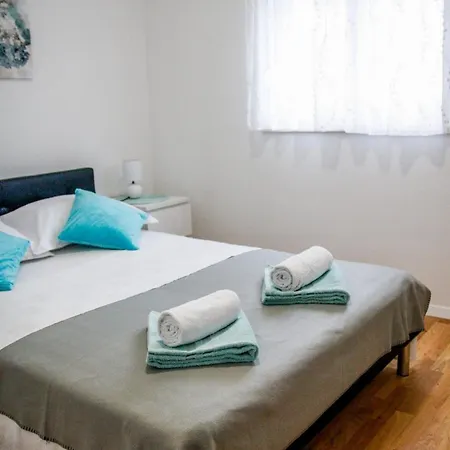 With Parking Space Podstrana, Split - 24063 Апартаменты *