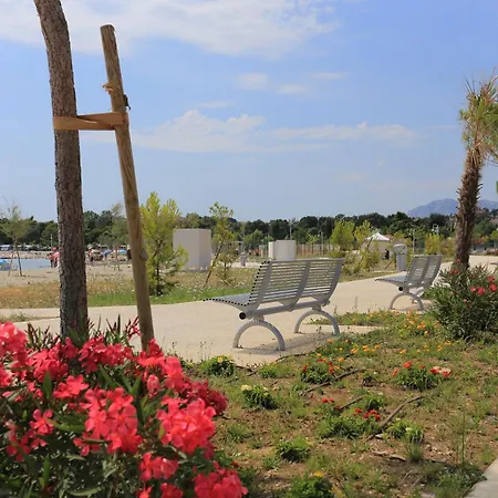 Апартаменты With Parking Space Podstrana, Split - 24063